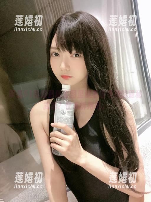 51酱 听说51酱的最新套图里藏着连衣裙的隐秘武器?快来拆招吧。