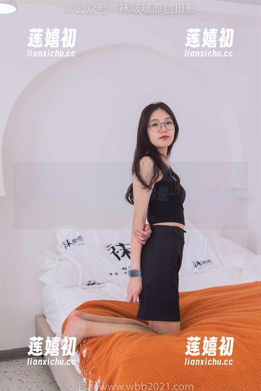BoBoSocks袜啵啵-小奶熊 BoBoSocks袜啵啵 - 小奶熊与vans帆布鞋:每一张高清壁纸都是一种不经意的灵感碰撞。