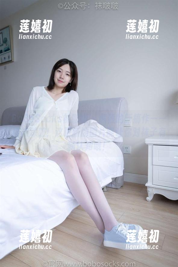 BoBoSocks袜啵啵-熊熊 BoBoSocks袜啵啵 - 熊熊的新搞作——棉袜踩脏!这更新的图片能让你对袜子有新认知哦!