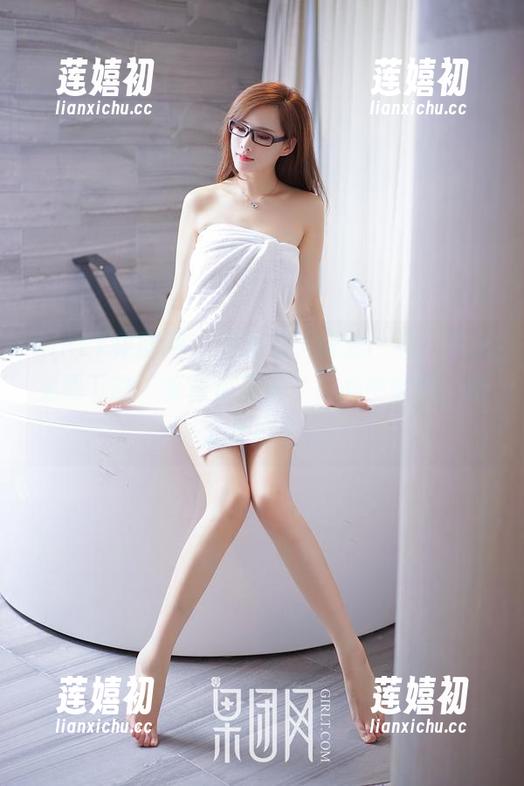GIRLT果团网-莫雅淇 GIRLT果团网 - 有没有人跟我一样,只想免费下载“莫雅淇圣诞”,心中暗赞,她太会拍了。