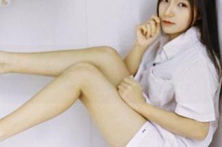 GIRLT果团网 - 通灵儿的泳装图包:夏天的沙滩不需要魔法,光是她就能让你的眼睛发光啦!