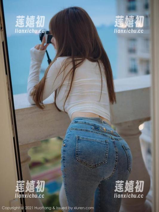 HuaYang花漾-冯木木LRIS HuaYang花漾 - 冯木木LRIS的清纯风,壁纸也浮现一丝青涩,好像看到了毕业时的自己。