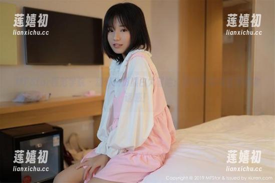 MFStar模范学院-甜筒晓彤 MFStar模范学院 - 甜筒晓彤黑白大冒险:原图下载简直是致命诱惑!