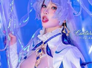 Tiny Asa粉色写真，分享一下她那浓浓的甜美气息。