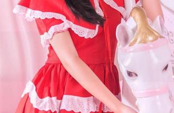 TouTiao头条女神 - 梦心玥独家浴室美图汇：镜子里瞥见的迷惑