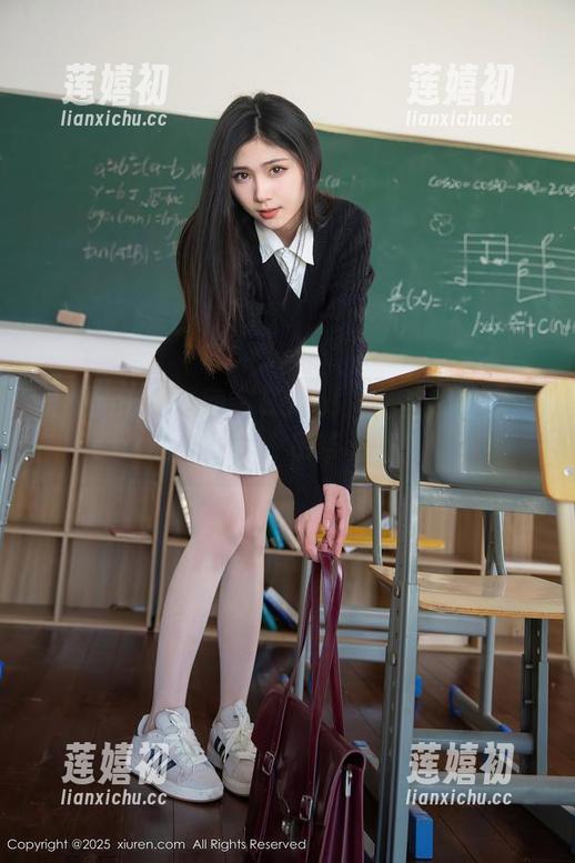 Xiuren秀人网-Carol周妍希 Xiuren秀人网 - Carol周妍希提醒你:资源检查,吊带必备!