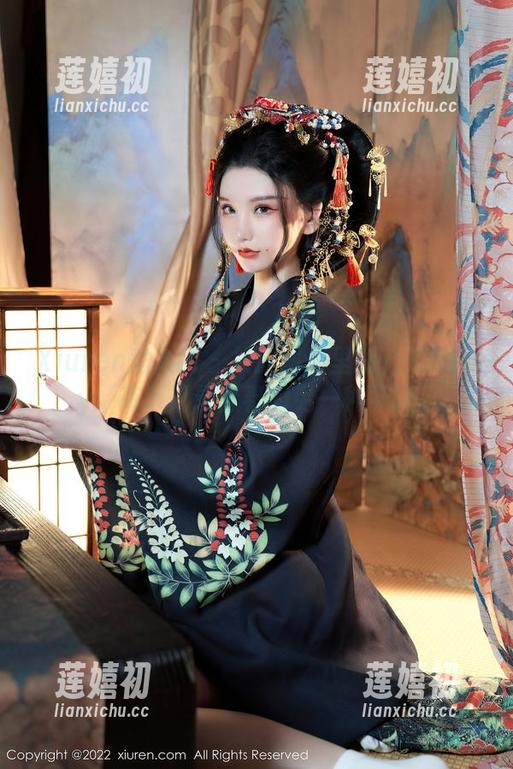 Xiuren秀人网-七米baby Xiuren秀人网 - 校服图册里的七米baby:高清记录青春的另一种可能。