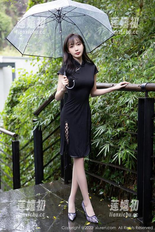 Xiuren秀人网-林文文 Xiuren秀人网 - 请注意:林文文的美腿令人着迷,图库快去下载一份“腿控粮”。
