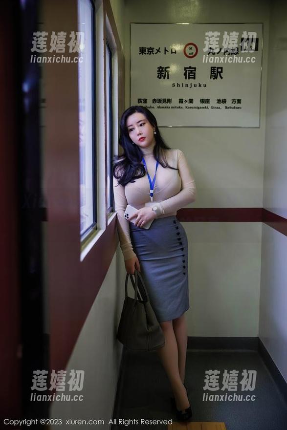 Xiuren秀人网-雨儿baby Xiuren秀人网 - 雨儿baby泳衣秀!每一张都是教科书级的写真