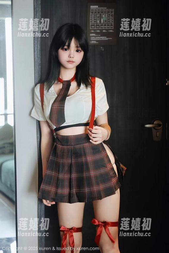 Xiuren秀人网-黄歆苑 Xiuren秀人网 - 带你直击黄歆苑短裙合集,再也不怕穿裙子被冷落,免费的真香警告!