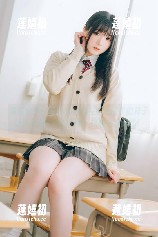 shimo霜月 高清分享:shimo霜月在护士服里的样子让人心脏有点吃不消,快叫人来帮忙!