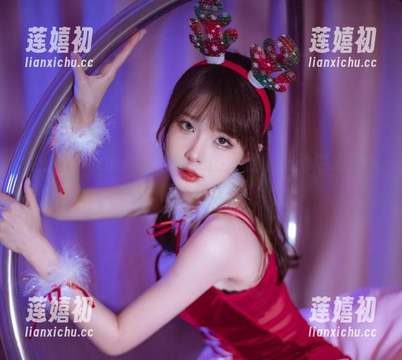 余多多Dudu 余多多Dudu体操服的美图,轻松扭动中透露的俏皮气息!