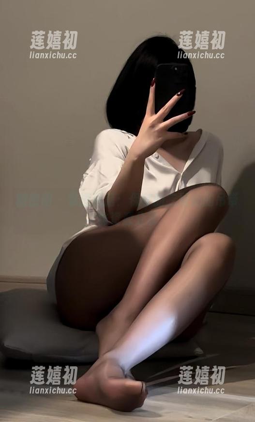 保守的二舅妈 微密圈 - 掌握秘籍:保守的二舅妈的吊带袜资源分享