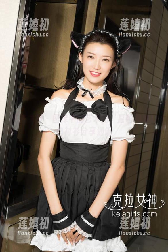 克拉女神-嘉萌 克拉女神 - 图库中的艺术品:嘉萌与她的白衬衫分享通讯