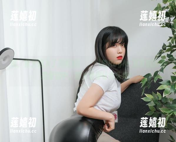 唉，我又陷入了宋哈娜(송하나)的Rogle-紧身裤的资源潮流中，图片看得让我头疼！