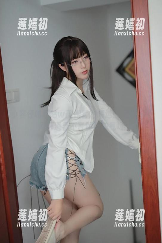小容仔咕咕咕w 小容仔咕咕咕w瑜伽套图精选:一举一动间都透着不言而喻的气场