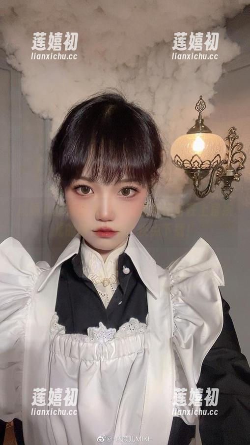 戚顾儿 戚顾儿的新图集,你的想象停留在上官婉儿的惊鸿之笔,快点下载!