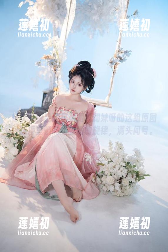 星澜是澜澜叫澜妹呀 每次看到星澜是澜澜叫澜妹呀的这组原图,脑海里都响起暗涌的旋律,满头问号。