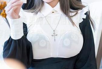 星颜社 - 图片里的温心怡就像魔术师，把内衣穿得那么轻松，你肯定得看原图才信！