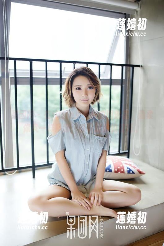 果团网-little贝壳喵 果团网 - 在little贝壳喵的图册里,温柔像风一样飘散,难以捉摸的轻巧。