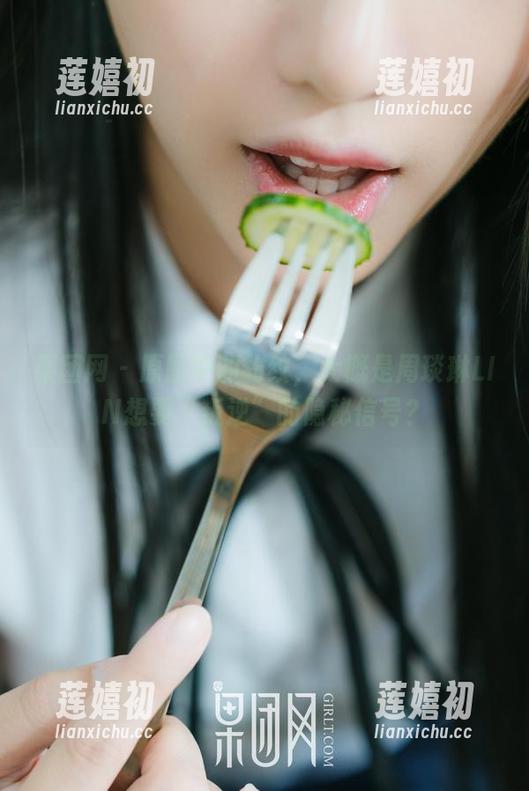 果团网 - 原图中的豹纹，大概是周琰琳LIN想要“叛逆”的隐秘信号？