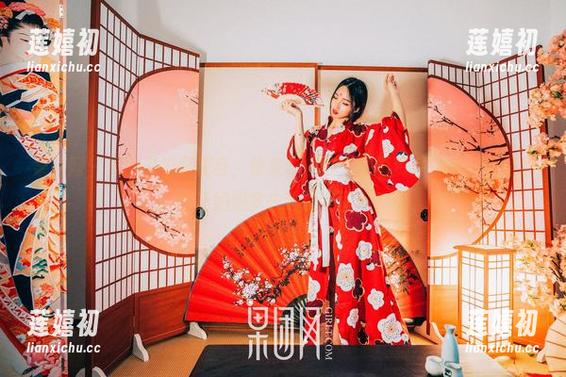 果团网-莫雅淇 果团网 - 莫雅淇校服变身,快来拿你的“校园资源”——可是你敢让妈妈拿去晒朋友圈吗?