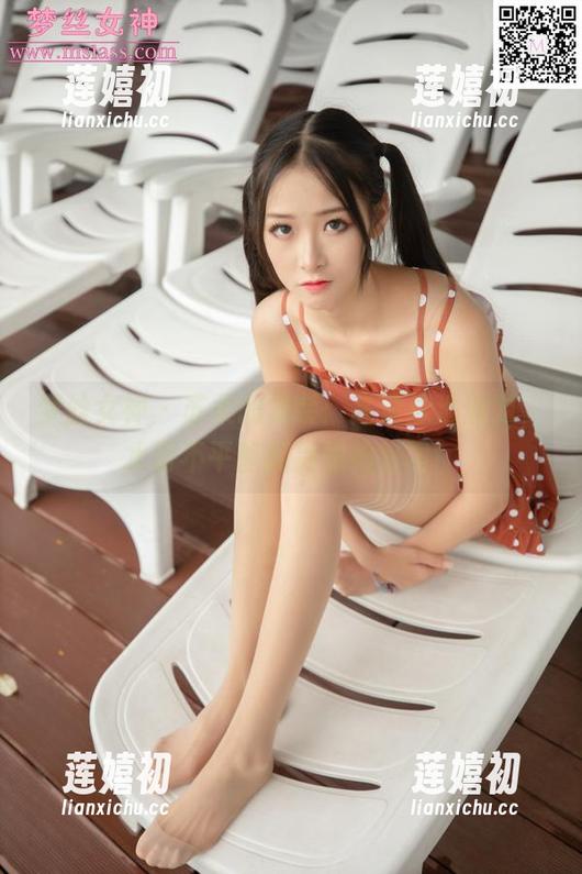 梦丝女神-苏柔 梦丝女神 - 苏柔的泳装:高清泳池派对,水面不平静就别想拍好图!