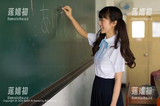 波萝社-Barbie可儿 波萝社 - Barbie可儿粉嫩写真下载,让我们一起困在这色彩里吧。