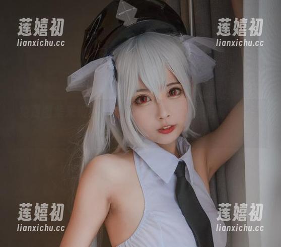 清颜颜子 免费图集来啦!清颜颜子和她夏天的清凉,想起海边的沙子味。