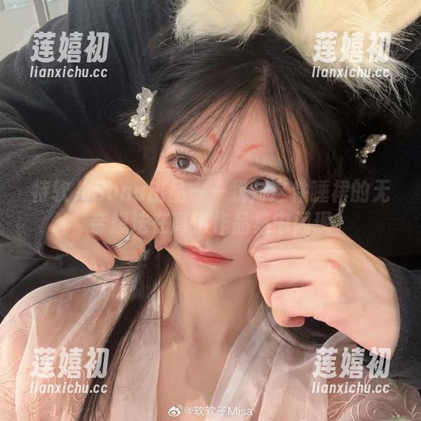 特软儿Sona 特软儿Sona出品——我对这件睡裙的无奈想法在高清作品集中闪现
