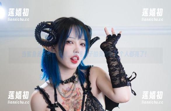狐洛洛子 当鲨鱼遇上女仆玩法,狐洛洛子的美图让整个人都亮了!