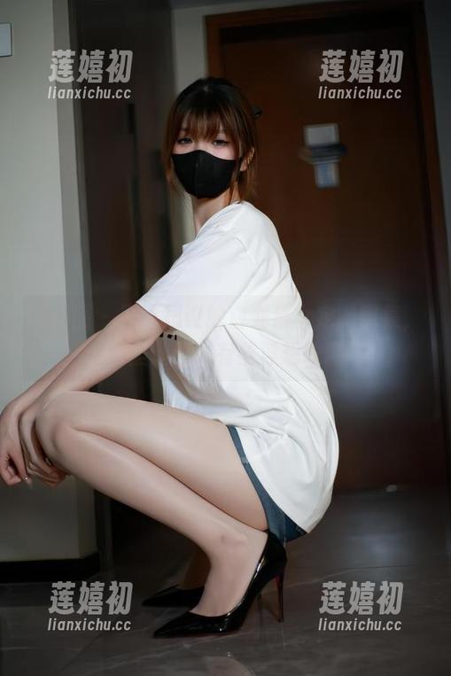 白龙猫女 微密圈 - 不可思议的白龙猫女定制图集,裤里丝让人有些浮想联翩