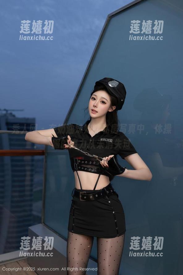 秀人网 - 在奶油妹妹的私房写真中，体操服的魔力从未消失过