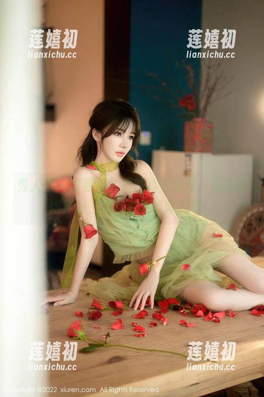 秀人网-李丽莎 秀人网 - 李丽莎学姐的高清美图,光影打得真好,真想手动给她点赞!