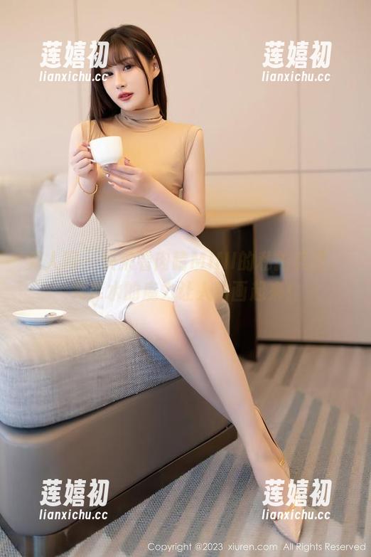 秀人网-肉晴MINI 秀人网 - 快来看肉晴MINI的私拍美图,死库水的魔力让人动画起来!
