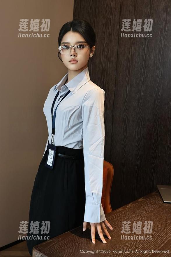 秀人网-蓝夏Akasha 秀人网 - 蓝夏Akasha姐姐来分享她的作品集,友情提示:可能会让你耳朵怀孕哦!