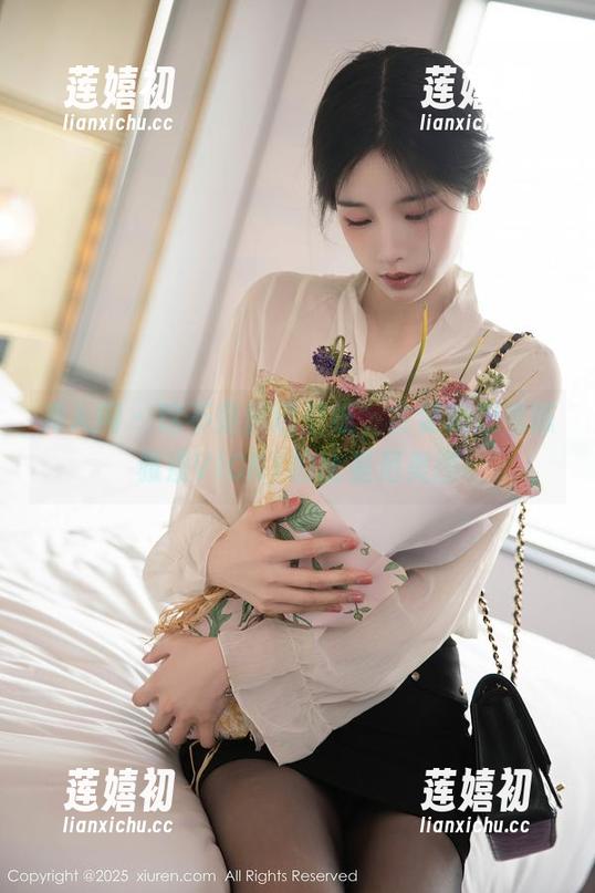 秀人网-陈雅漫VICKY 秀人网 - 这不是普通壁纸,贪婪地想看陈雅漫VICKY的比基尼美图