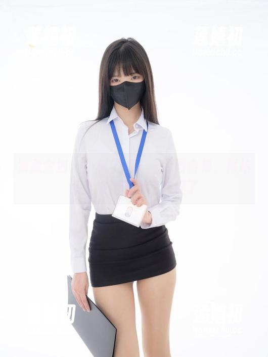 紧急企划-小枫 紧急企划 - 小枫学姐——套图合集,再抬头就被她的眼睛捕捉了