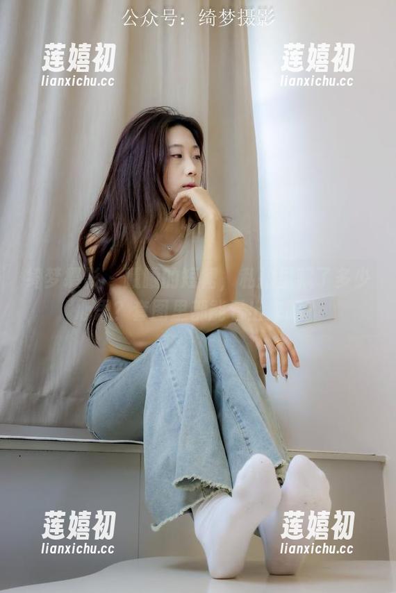 绮梦摄影-曦曦 绮梦摄影 - 曦曦的短裙,私拍里藏了多少心思?套图里都能看出来吗?