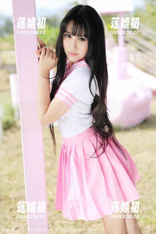 美媛馆-Evelyn艾莉 美媛馆 - Evelyn艾莉修炼泳池技能:原图+合集,竟把水里的小鸭子吓成了蒸汽!