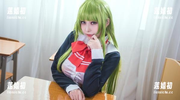菌烨tako 菌烨tako自拍:你能想象这样一组写真套图就藏着日常的一点调皮么?