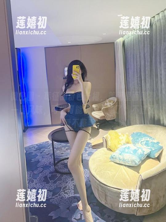 葛征 微密圈 - 葛征的粉色长裙,美图里面别有一番风味,可惜可能稍微太甜了,不过又爱不释手。