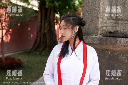 蜜桃社-伊琳 蜜桃社 - 免费获取!伊琳的高跟鞋礼盒,作品嘛,吻得让我小鹿乱撞。