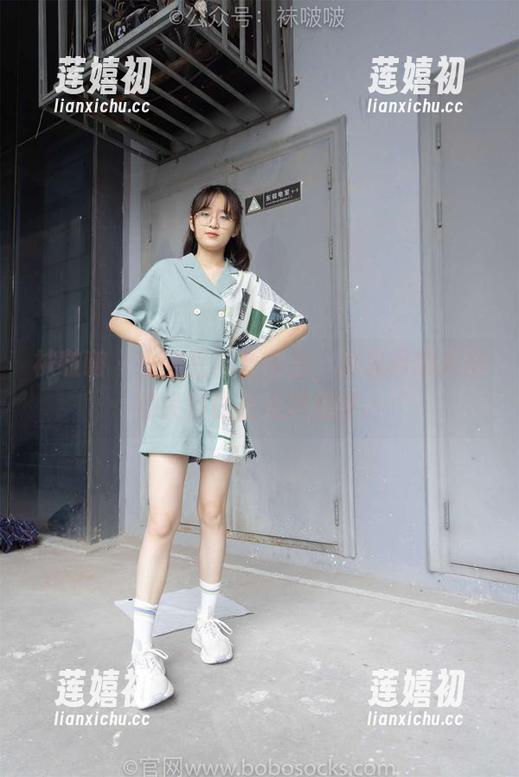 袜啵啵-小甜豆 袜啵啵 - 小甜豆黑丝图包,这里面的透明脚尖好像在无声招手。