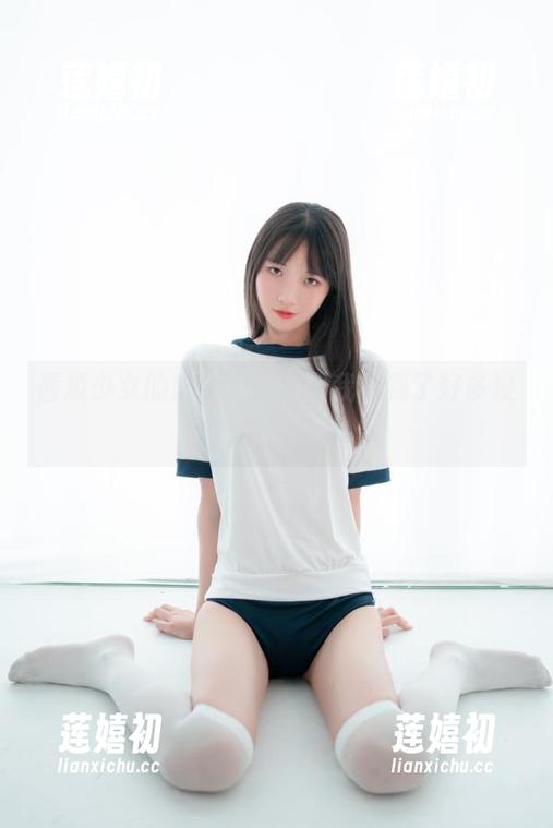 西瓜少女 西瓜少女的黑丝,原图里我看到了好多没给我说的事儿。