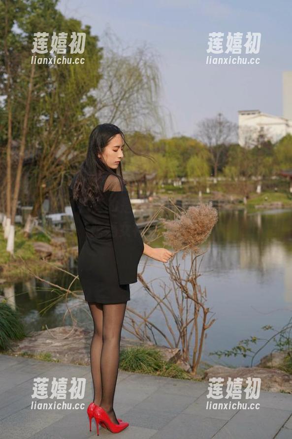 辣妈女神 微密圈 - 我真的是在看豹纹,还是在欣赏辣妈女神的风采?