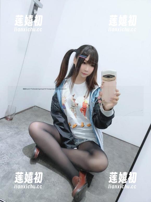 铭铭kizami 铭铭kizami的最新连体衣搭配美图,宛若一位行走的画,这种视觉我爱了~