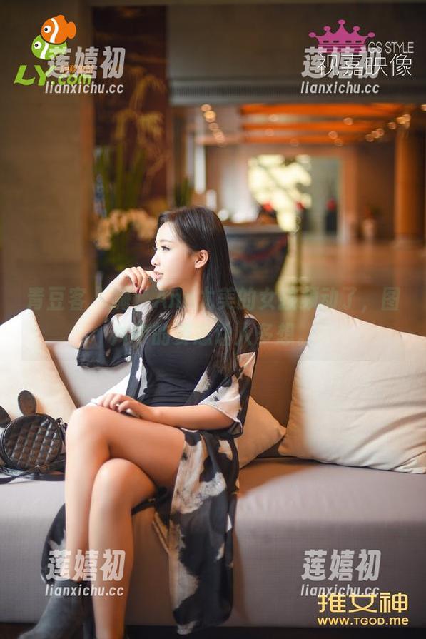 青豆客-Ann尤美 青豆客 - 嗨,Ann尤美的女孩频动了,图片中的姿态让人多想。