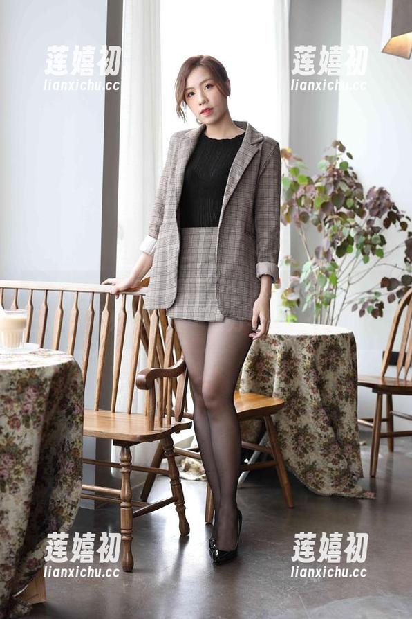 魔镜街拍-婷婷 魔镜街拍 - 精选看这里!婷婷的黑丝工作日常,我只能说,一眼万年啊,你懂的!